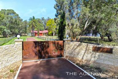 House For Sale - WA - Henley Brook - 6055 - 10 Acres, Dual Accommodation, Equine Facilities In The Heart of The Swan Valley  (Image 2)