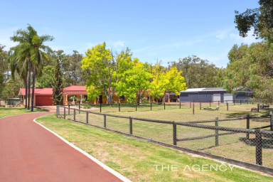 House For Sale - WA - Henley Brook - 6055 - 10 Acres, Dual Accommodation, Equine Facilities In The Heart of The Swan Valley  (Image 2)