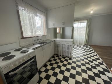 House Leased - TAS - New Norfolk - 7140 - Neat and tidy 3 bedroom home!  (Image 2)