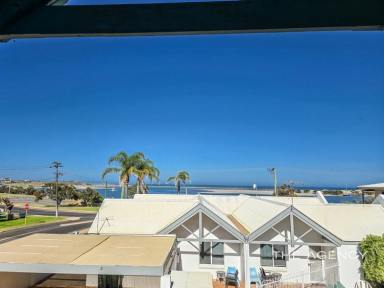 Unit For Sale - WA - Kalbarri - 6536 - Waterfront Villa 3  (Image 2)