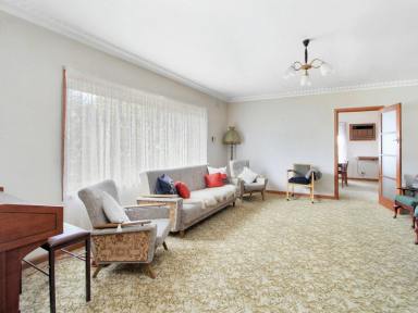 House Sold - VIC - Bairnsdale - 3875 - MID CENTURY CLASSIC – A HIDDEN GEM!  (Image 2)