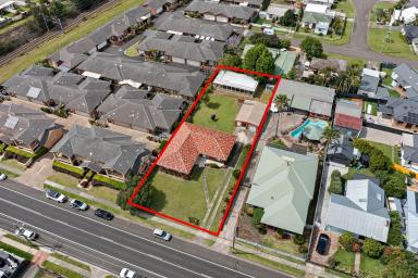 House For Sale - NSW - Corrimal - 2518 - DEVELOPMENT SITE  (Image 2)