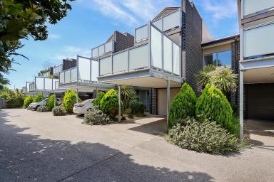 Townhouse For Sale - VIC - Apollo Bay - 3233 - THREE LEVEL STUNNING BEACH RETREAT  (Image 2)