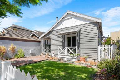 House For Sale - WA - South Perth - 6151 - FULL OF CHARACTER & CHARM!  (Image 2)