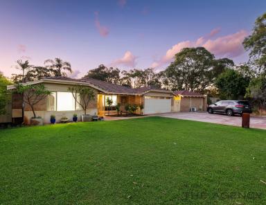 House For Sale - WA - Leeming - 6149 - What a beauty! Bring the Parents!  (Image 2)