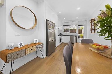 Unit Leased - VIC - Mentone - 3194 - STYLISHLY RENOVATED | MODERN | GREAT LOCATION  (Image 2)