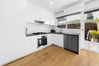 Unit For Lease - VIC - Mentone - 3194 - STYLISHLY RENOVATED | MODERN | GREAT LOCATION  (Image 2)