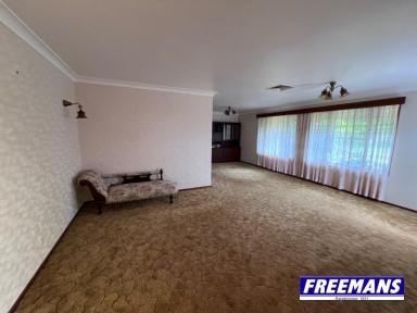 House For Sale - QLD - Kumbia - 4610 - Sold brick, 2024m2 corner allotment with bore  (Image 2)