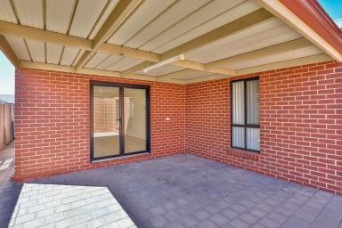 Townhouse For Sale - VIC - Mildura - 3500 - SPACIOUS TOWNHOUSE LIVING  (Image 2)