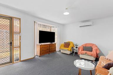 Unit For Sale - VIC - Ironbark - 3550 - Delightful Unit, Happy Valley Road Ironbark.  (Image 2)