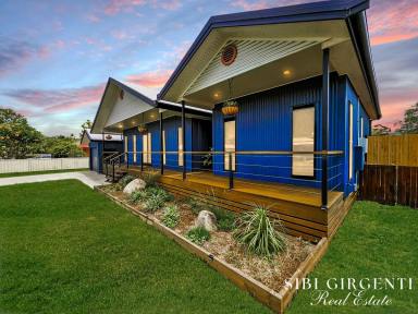 House For Sale - QLD - Mareeba - 4880 - ULTIMATE LIFESTYLE LIVING WITH RIVER FRONTAGE  (Image 2)