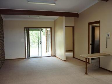 Unit Leased - NSW - Raymond Terrace - 2324 - CLOSE TO SCHOOLS & SHOPS!!!  (Image 2)
