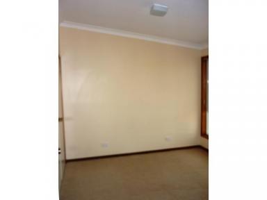 Unit Leased - NSW - Raymond Terrace - 2324 - CLOSE TO SCHOOLS & SHOPS!!!  (Image 2)