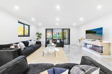 House For Sale - NSW - Epping - 2121 - Luxury Family Living with Developer Customization Opportunity/Contact On 0403219275  (Image 2)