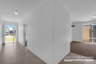 House Sold - WA - Wellard - 6170 - SOLD BY AARON BAZELEY - SOUTHERN GATEWAY REAL ESTATE  (Image 2)