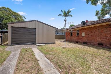 House For Sale - NSW - Raymond Terrace - 2324 - THREE BEDROOM BRICK HOME WITH ENDLESS POTENTIAL  (Image 2)