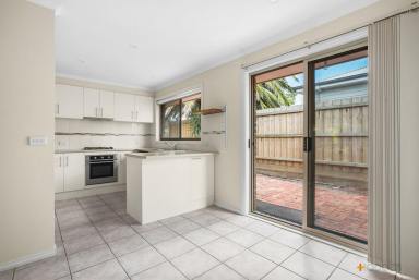 House Leased - VIC - Edithvale - 3196 - FRESHLY PAINTED | LARGE YARD | CLOSE TO BEACH AND SHOPS  (Image 2)