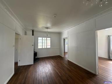 House For Lease - QLD - Kingaroy - 4610 - 4 Bedroom, 2 Bathroom Timber Home  (Image 2)