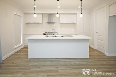 Townhouse For Lease - VIC - Cranbourne - 3977 - Brand new Metricon home  (Image 2)