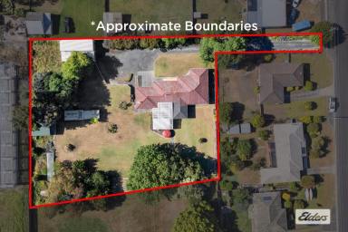 House For Sale - TAS - Turners Beach - 7315 - LARGE FAMILY HOME OR POTENTIAL DEVELOPMENT!  (Image 2)