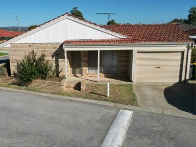 Unit For Sale - WA - Kenwick - 6107 - Hidden Gem with Space  (Image 2)