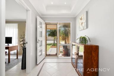 House Sold - WA - Shoalwater - 6169 - Stylish Living in a Sought-After Location!  (Image 2)