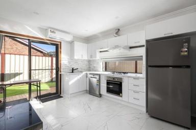 Villa For Lease - NSW - Rooty Hill - 2766 - FOR LEASE: 2 bedroom brick granny flat  (Image 2)