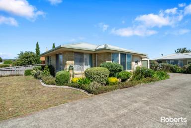 House For Sale - TAS - Sorell - 7172 - Just a minute walk away  (Image 2)