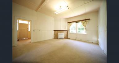 House For Lease - TAS - Queenstown - 7467 - Queenstown with a Sunny Aspect  (Image 2)