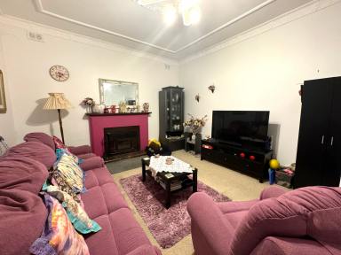 House For Sale - SA - Naracoorte - 5271 - Value Buying, Double Stone 3 bed, 2 bath - 850m2 Allotment  (Image 2)