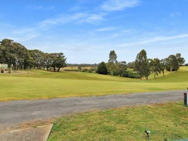 Unit For Sale - VIC - Johnsonville - 3902 - DOWNSIZE TO THE SERENITY OF LEALOW  (Image 2)