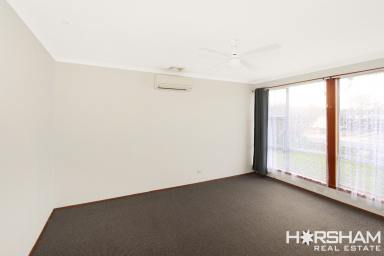 House For Lease - VIC - Horsham - 3400 - Great family home.  (Image 2)