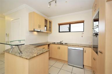 Unit For Lease - QLD - Cairns City - 4870 - Trendy & Relaxing City Townhouse - Secure Parking - Pool  (Image 2)