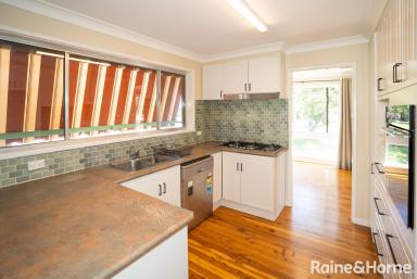 House For Lease - NSW - Lake Albert - 2650 - EASY LIVING IN LAKE ALBERT  (Image 2)