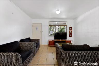 Unit For Sale - QLD - Blacks Beach - 4740 - Resort Living!  (Image 2)