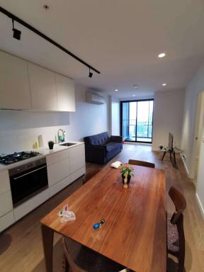 Apartment Leased - VIC - West Melbourne - 3003 - Fully Furnished 2bed 2bath Apartment  (Image 2)