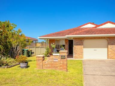 Unit For Sale - NSW - Old Bar - 2430 - DUPLEX IN A GREAT LOCATION  (Image 2)