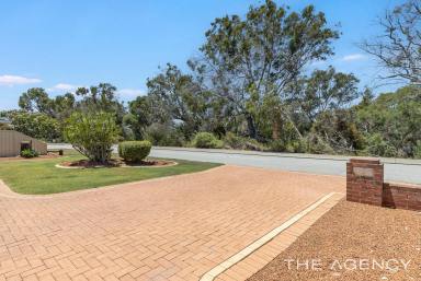 House For Sale - WA - Erskine - 6210 - Hidden Gem in Serene Surroundings: 61 Willoughbridge Crescent, Erskine  (Image 2)