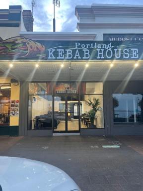 Business For Sale - VIC - Portland - 3305 - Thriving Waterfront Takeaway and Dining Business with Huge Growth Potential  (Image 2)