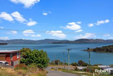 House For Sale - TAS - Lewisham - 7173 - Idyllic holiday pad or lifestyle home with bay views  (Image 2)