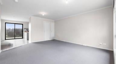 Unit For Lease - VIC - Horsham - 3400 - STYLISH UNIT IN QUIET LOCATION  (Image 2)