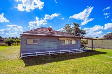 Lifestyle For Sale - NSW - Woodstock - 2793 - Hobby farm opportunity on 9.36Acres*!  (Image 2)