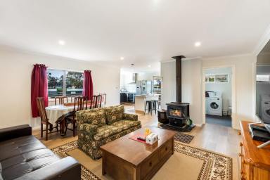 House For Sale - TAS - Sloping Main - 7186 - Fully Furnished Coastal Escape – READY FOR SUMMER (Image 2)
