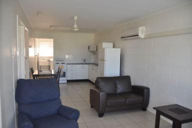 Unit For Lease - QLD - Sarina Beach - 4737 - FURNISHED, COSY  UNIT ON THE BEACH! A MUST SEE!  (Image 2)