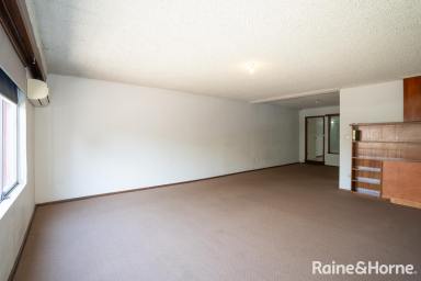 Unit Leased - NSW - Wagga Wagga - 2650 - CENTRAL CHARM  (Image 2)