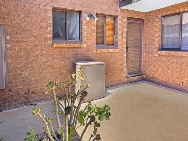 Unit For Sale - NSW - Leeton - 2705 - SMART INVESTMENT  (Image 2)