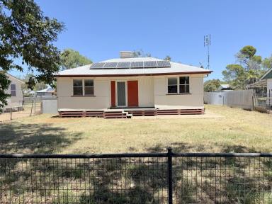 House For Sale - NSW - Moree - 2400 - AFFORDABLE HOME CLOSE TO SCHOOLS  (Image 2)