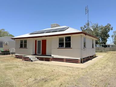 House For Sale - NSW - Moree - 2400 - AFFORDABLE HOME CLOSE TO SCHOOLS  (Image 2)