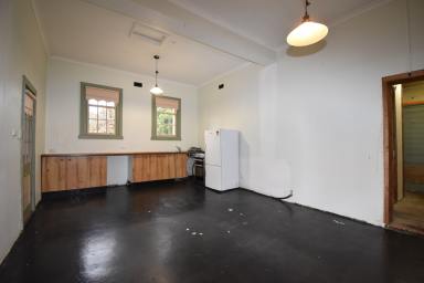 House For Lease - VIC - Beechworth - 3747 - COZY HOME ON KURRAJONG WAY  (Image 2)