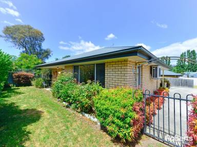 Unit For Sale - TAS - New Norfolk - 7140 - Perfect Home for Downsizing or Investment! Your next chapter starts here!  (Image 2)